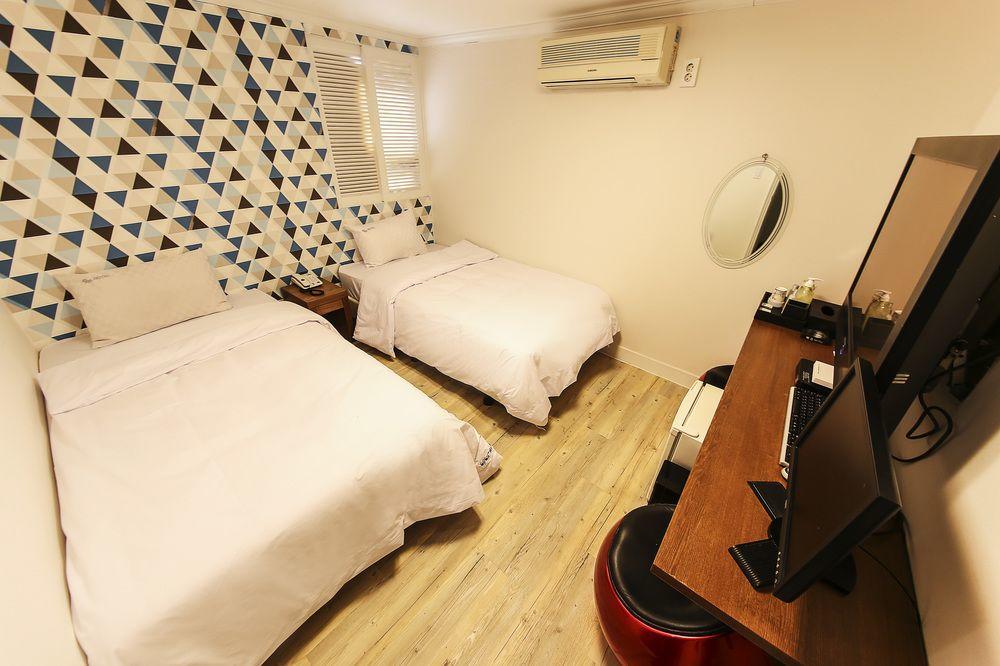 In Seoul Sinchon Goguma Hotel Exterior foto