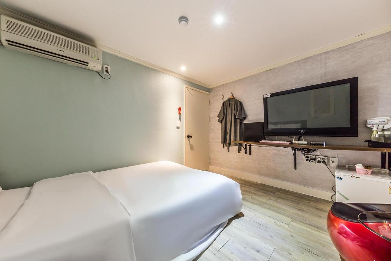 In Seoul Sinchon Goguma Hotel Exterior foto